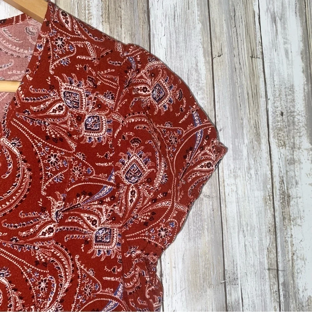 Abererombie Red Bandana Print Blouse - Picture 2 of 5